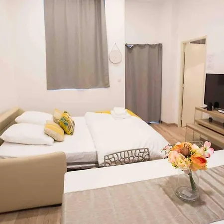 La Cour Du Faubourg 1 Appartement